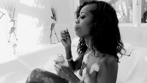 BigWetButts: Bubble butt Hydie Waters receives dick sucking