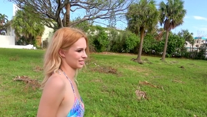 Public Pickups: Lilli Dixon cumshot