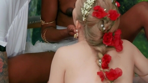 BRAZZERS Exxtra - Pierced Amari Anne pussy licking in a dress