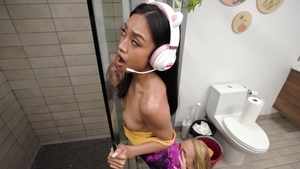 Moms Lick Teens - Nailing accompanied by bald asian MILF