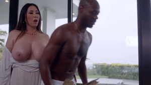 MILFY: Housewife Kianna Dior masturbating